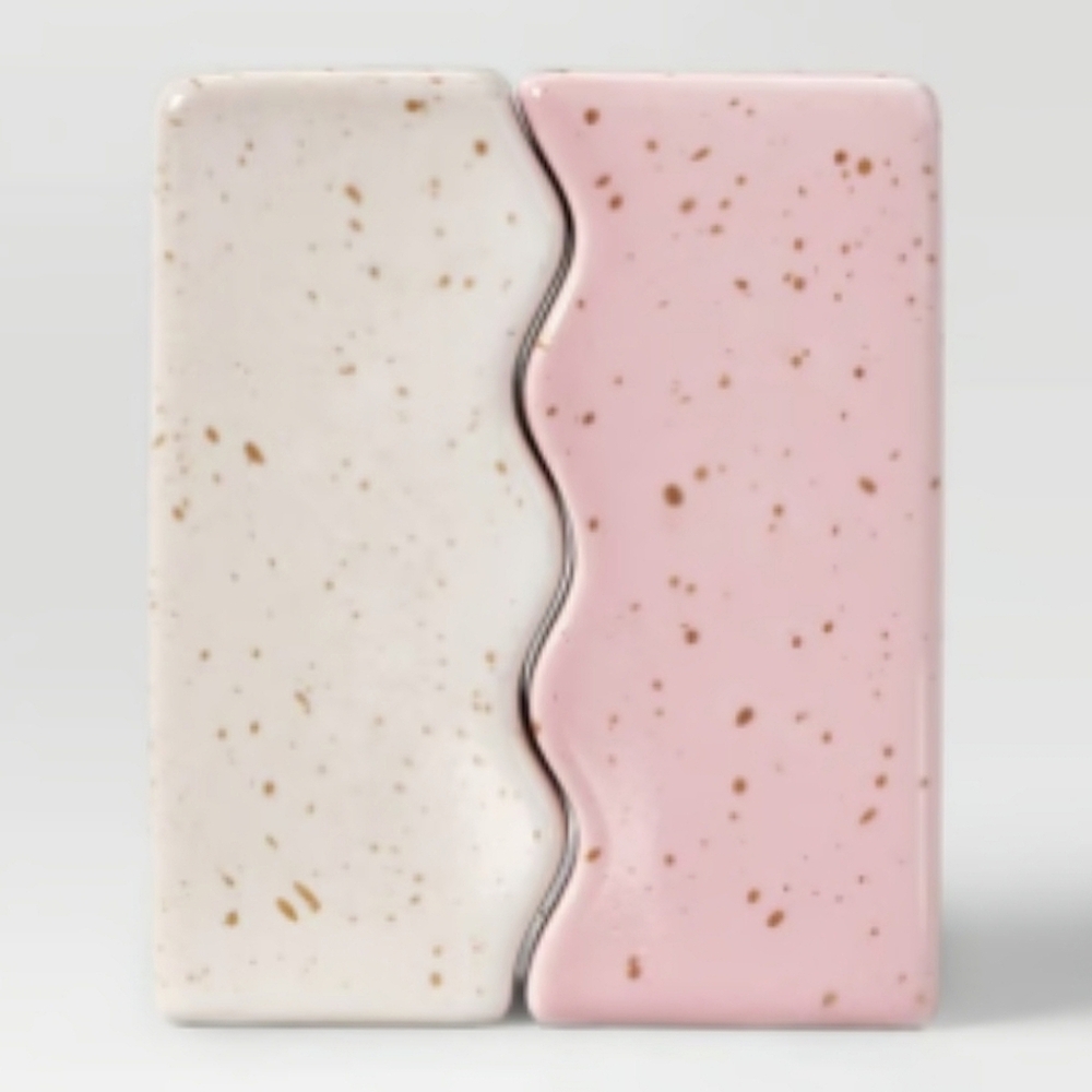 Room Essentials NWT Wavy Stoneware Salt & Pepper Shaker Set In Pink/Cream - Picture 3 of 5